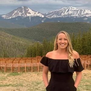 Meet your Posher, Mikayla